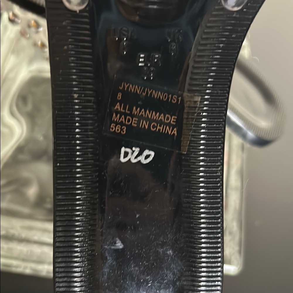 Steve Madden New Black and Silver Slide Sandals - Picture 7 of 7